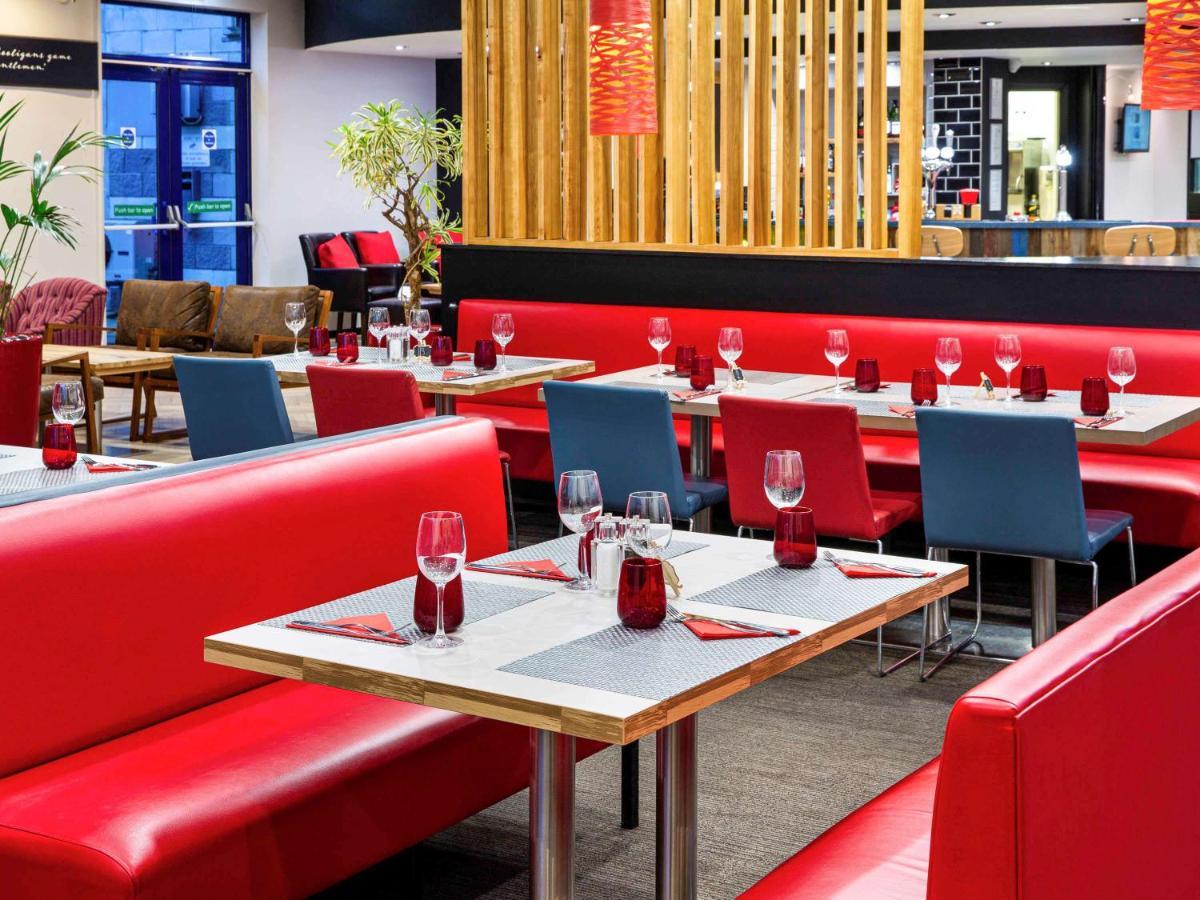 Отель Ibis Rugby East Крик Экстерьер фото