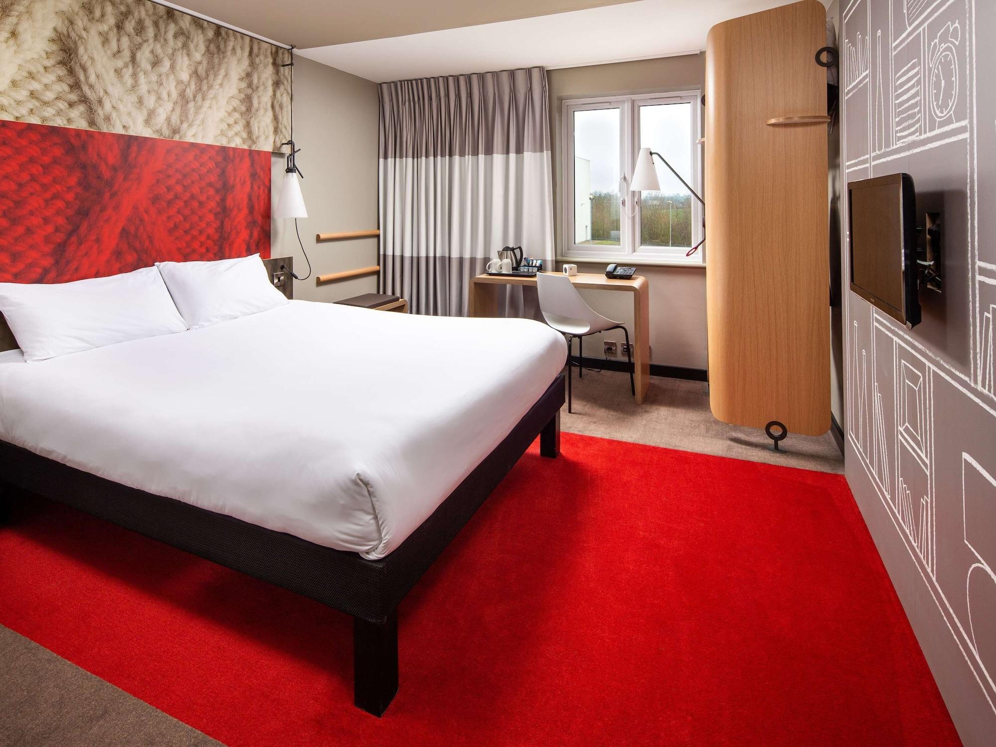 Отель Ibis Rugby East Крик Экстерьер фото