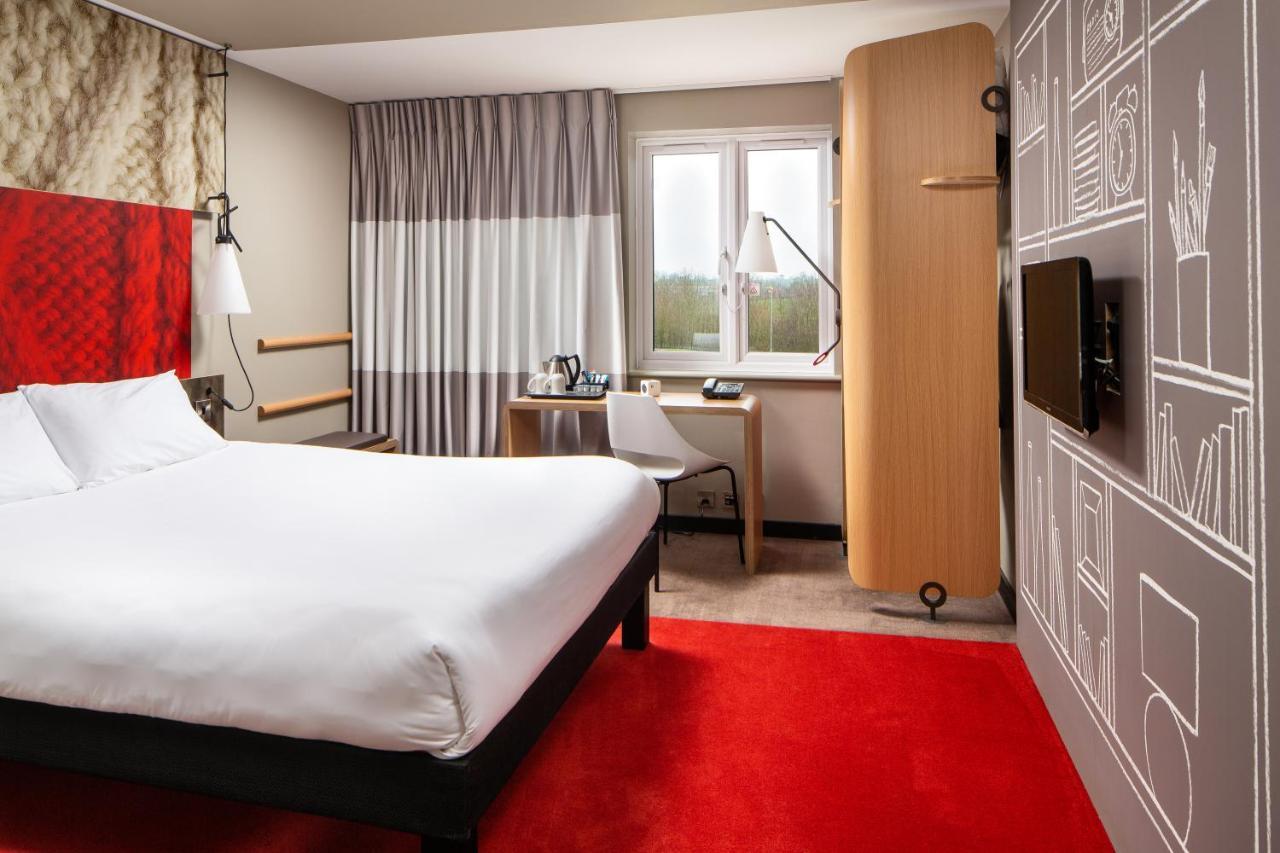 Отель Ibis Rugby East Крик Экстерьер фото
