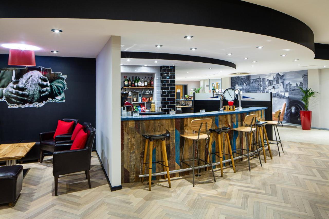 Отель Ibis Rugby East Крик Экстерьер фото